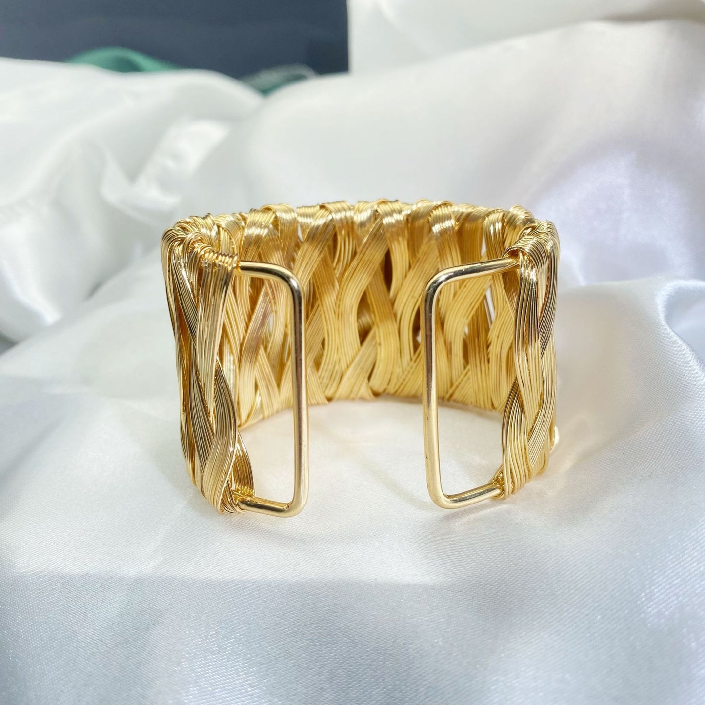Natural Light Design Luxury Baroque Bracelet